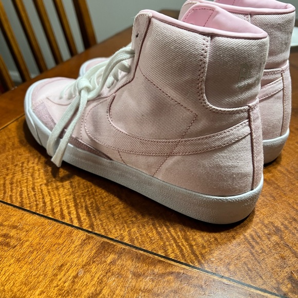 Nike Blazer Mid 77 Vintage ‘Pink Foam’ - Picture 2 of 5